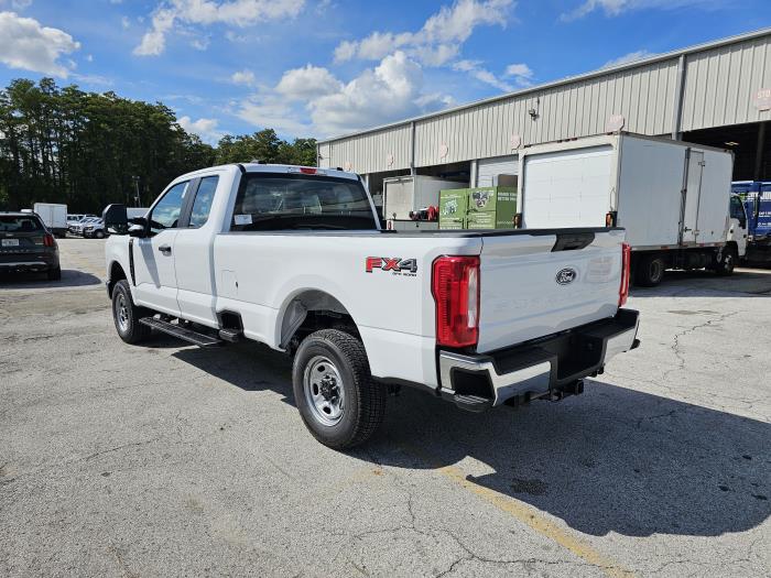 2027 Ford F-250-6