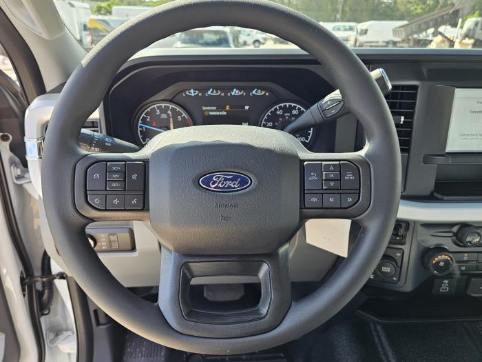 2027 Ford F-250-14