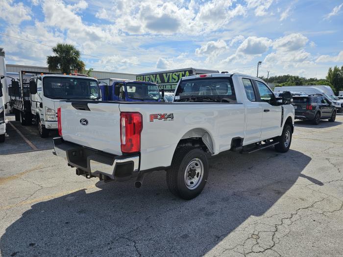 2027 Ford F-250-4