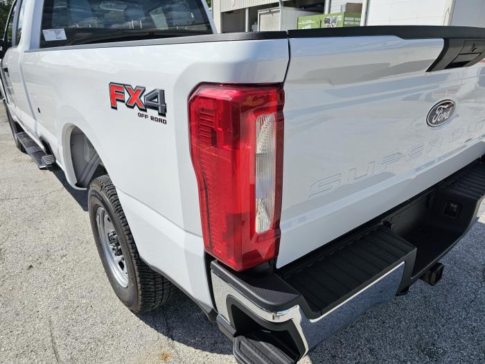 2027 Ford F-250-8