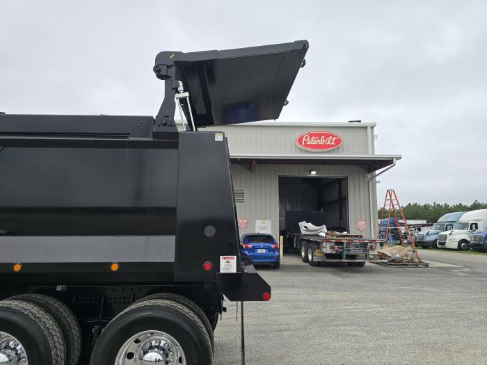 2027 Peterbilt 548-11