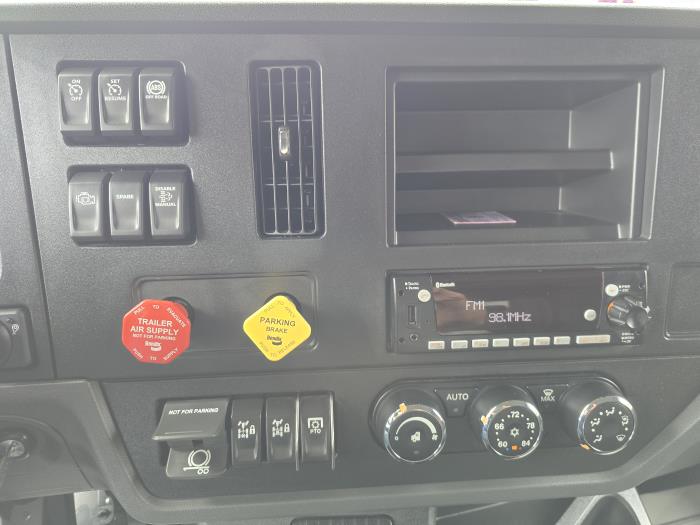 2027 Peterbilt 548-21