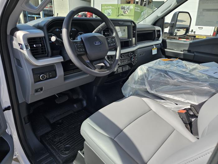 2026 Ford F-550-9