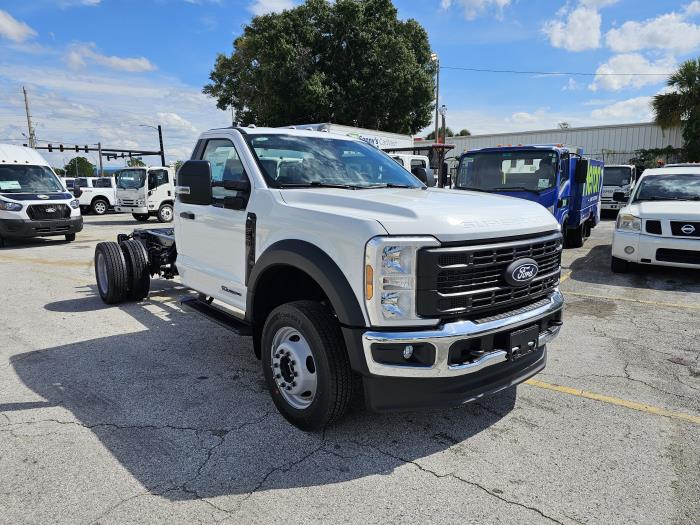 2026 Ford F-550-3