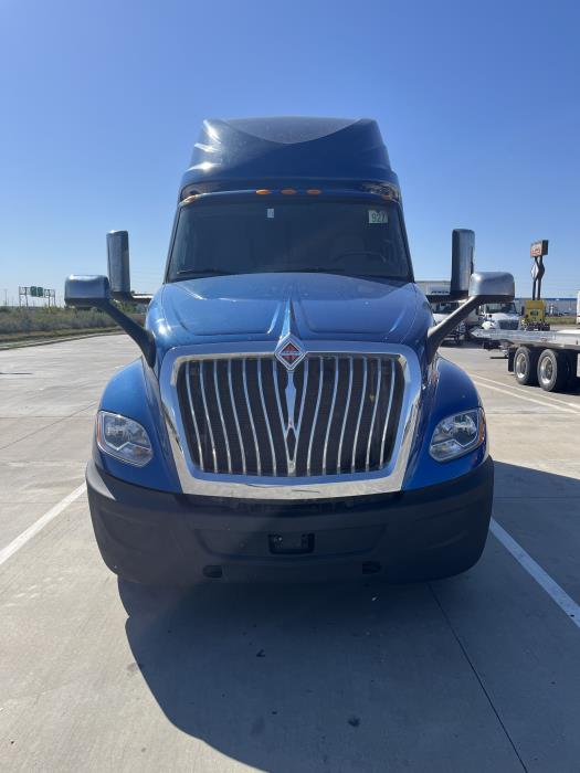 2022 International LT625-2