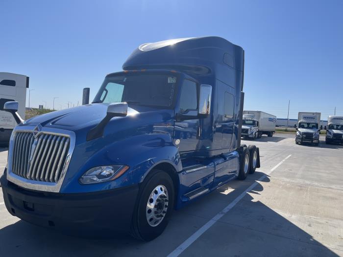2022 International LT625-0