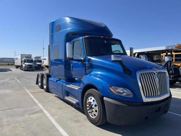 2022 International LT625-3