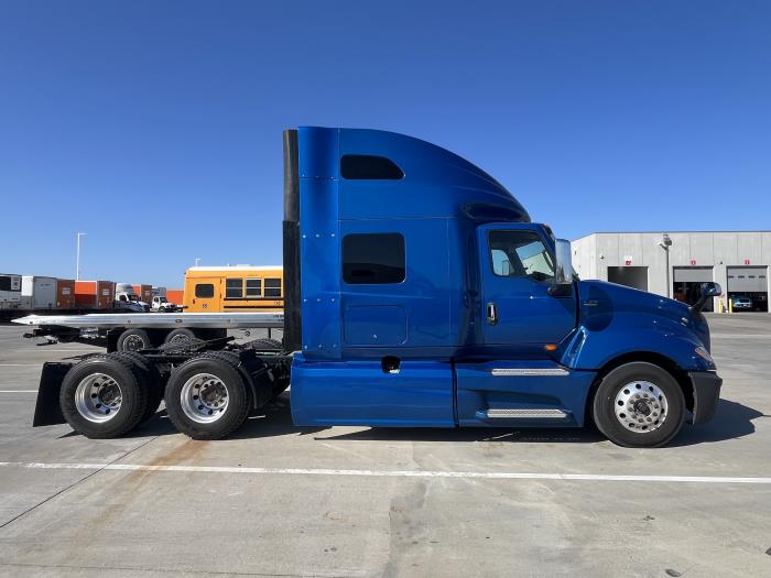 2022 International LT625-4