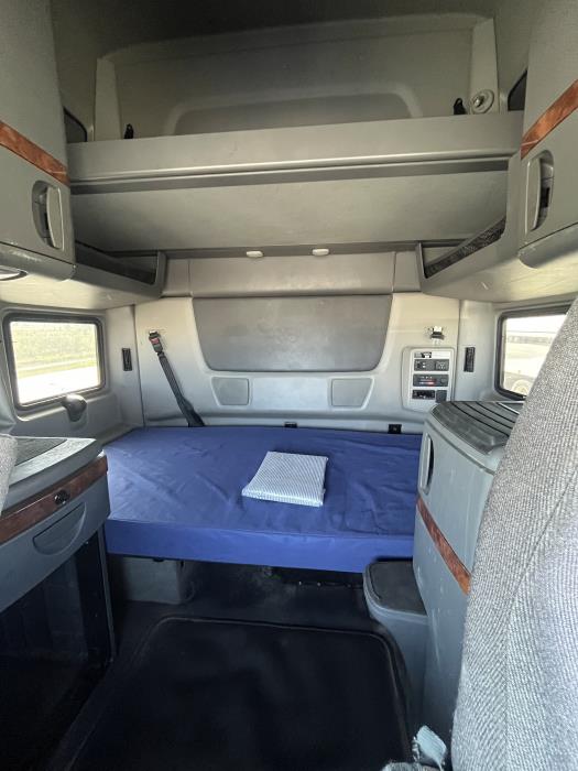 2022 International LT625-7