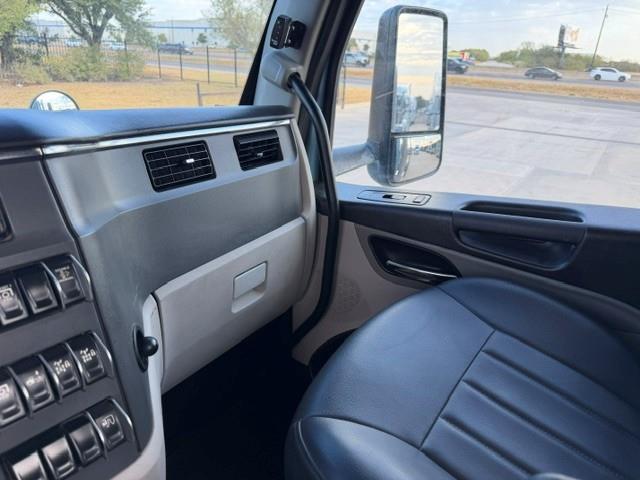 2024 Peterbilt 567-32