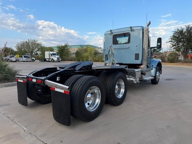 2024 Peterbilt 567-6