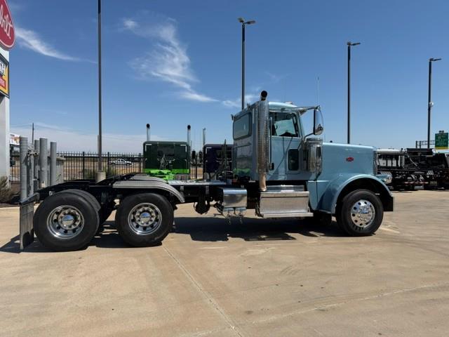 2024 Peterbilt 389-6