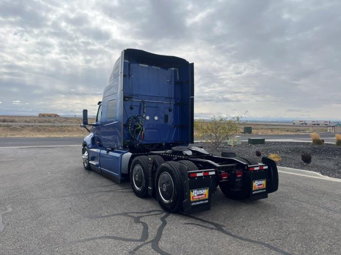 2027 International LT625-3