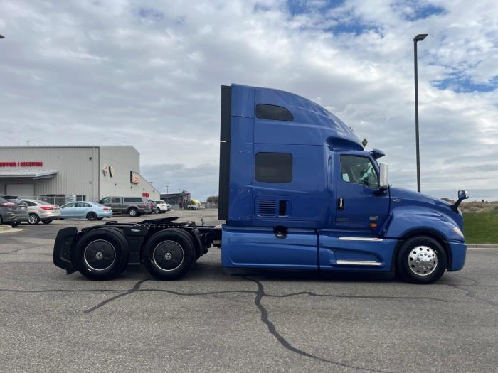 2027 International LT625-6