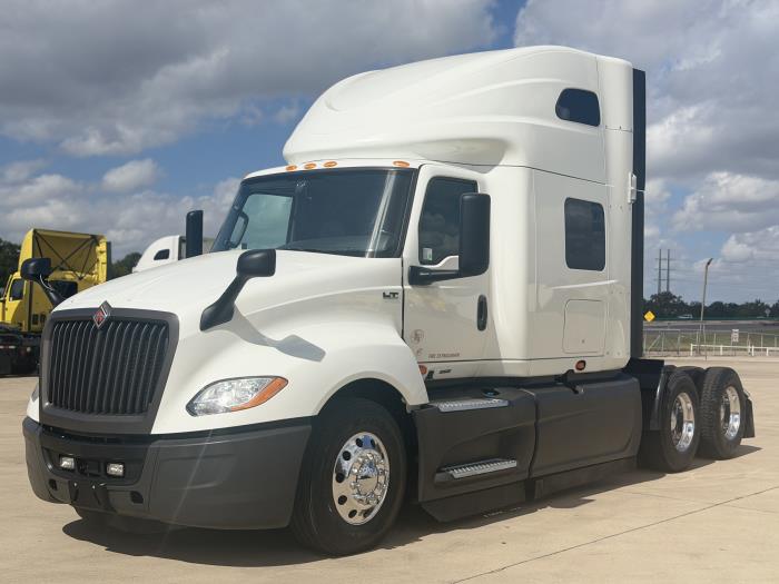 2022 International LT625-0