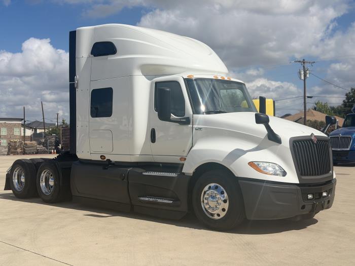 2022 International LT625-2