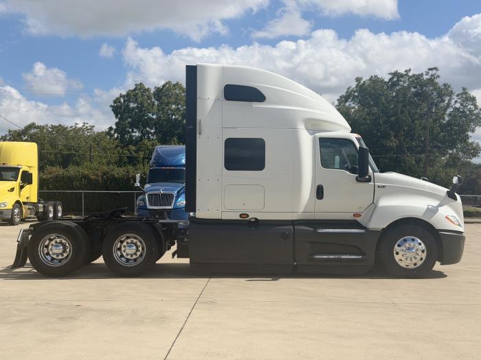 2022 International LT625-3