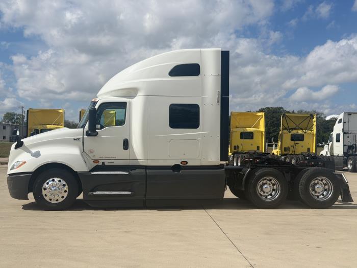 2022 International LT625-7