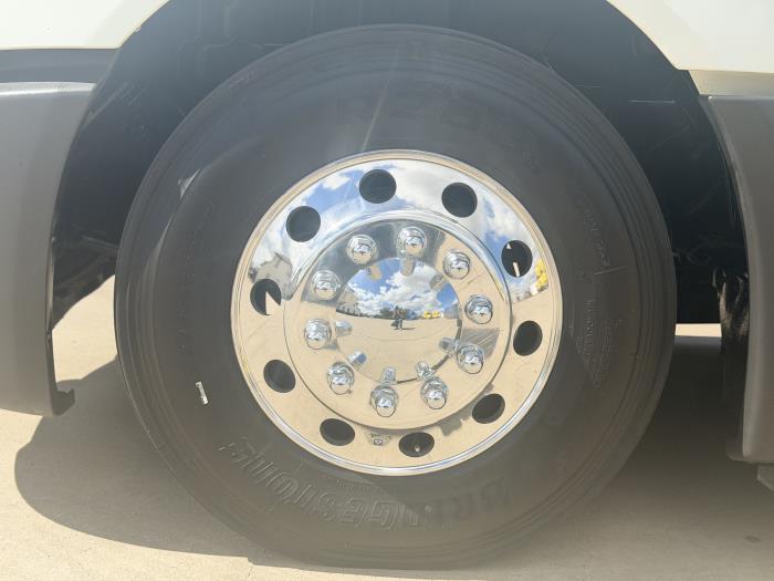 2022 International LT625-8