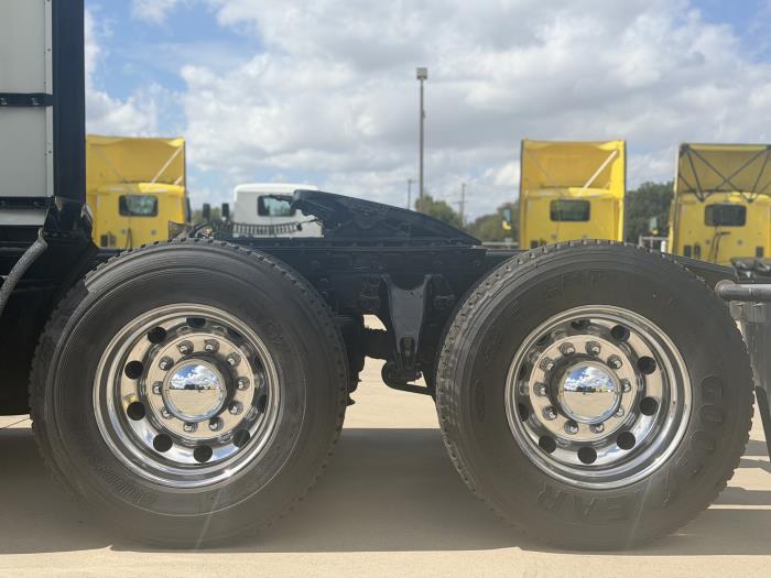 2022 International LT625-9