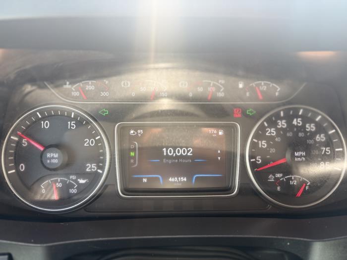 2022 International LT625-21