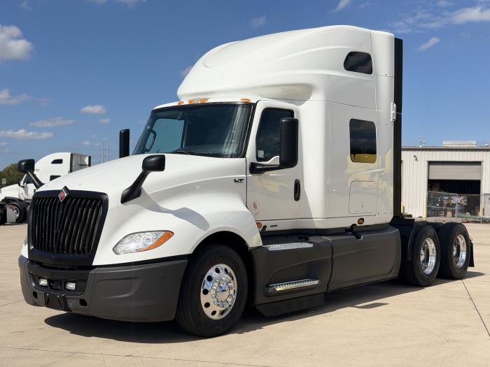 2022 International LT625-0