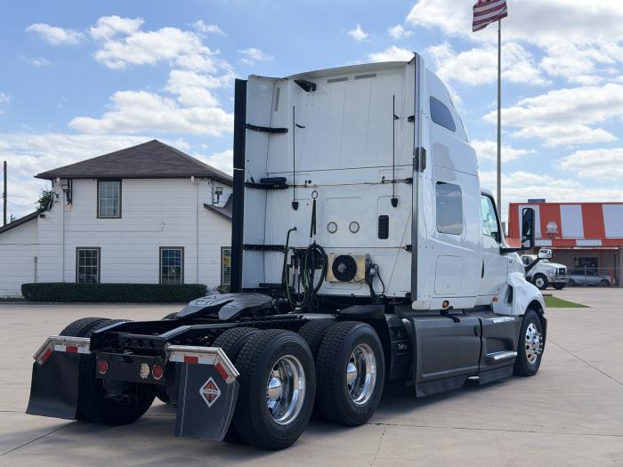 2022 International LT625-4