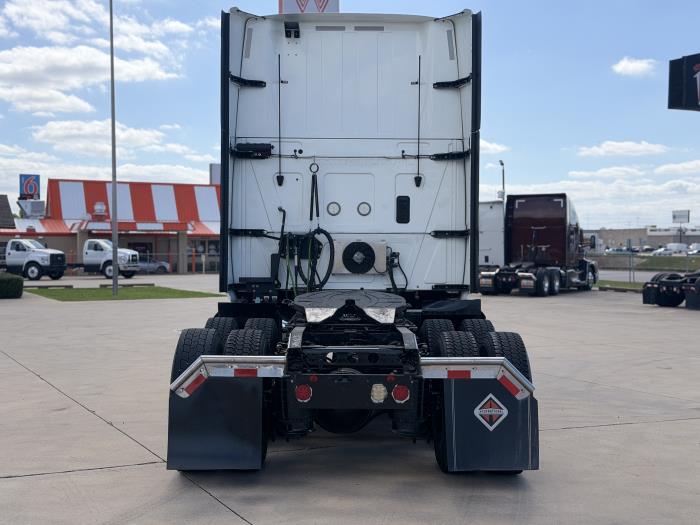 2022 International LT625-5