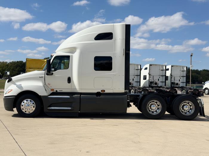 2022 International LT625-7