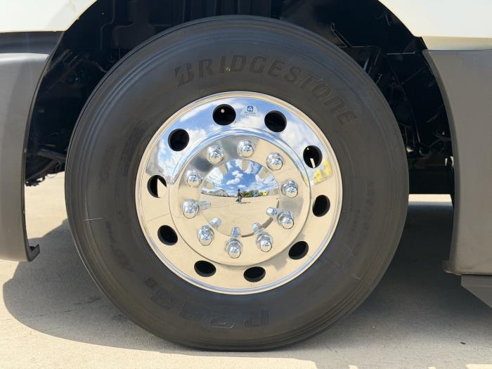 2022 International LT625-8