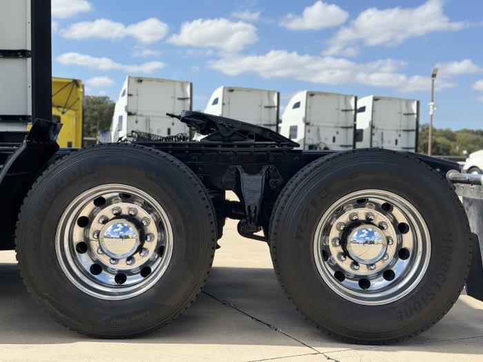 2022 International LT625-9