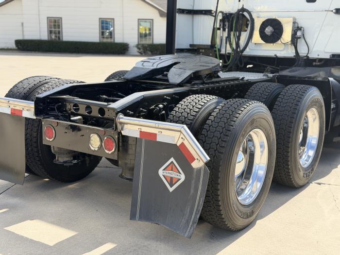 2022 International LT625-11