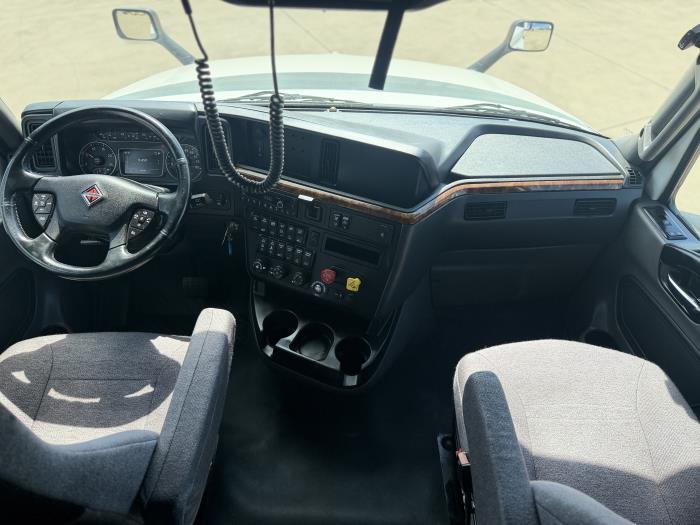 2022 International LT625-20