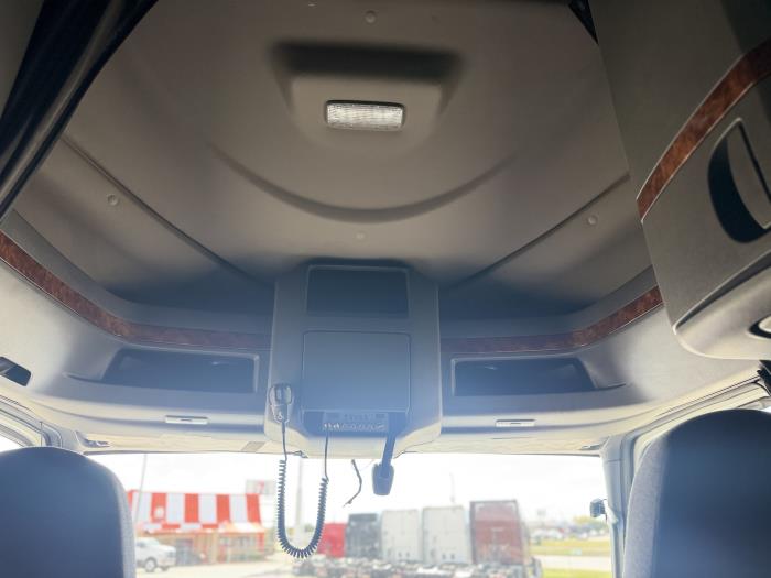 2022 International LT625-25