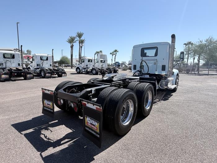 2023 Peterbilt 579-4