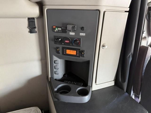 2022 Peterbilt 579-16