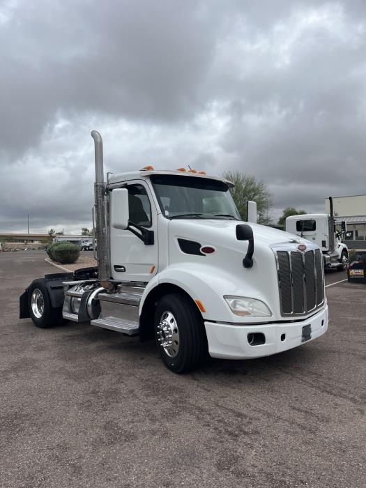 2018 Peterbilt 579-4