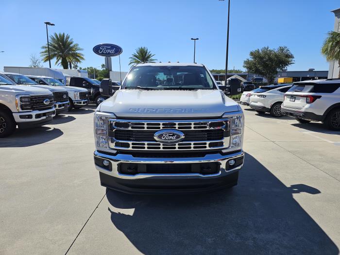 2027 Ford F-350-2