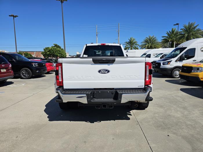 2027 Ford F-350-6