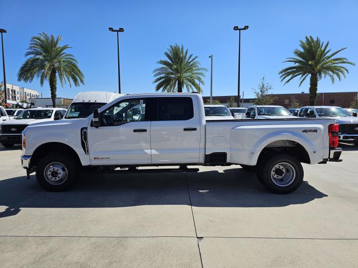 2027 Ford F-350-8