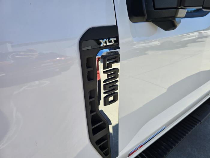 2027 Ford F-350-11