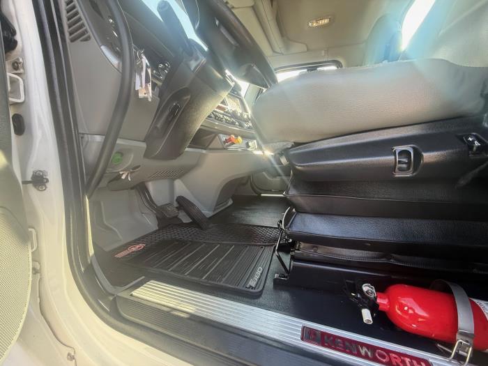 2020 Kenworth T880-10