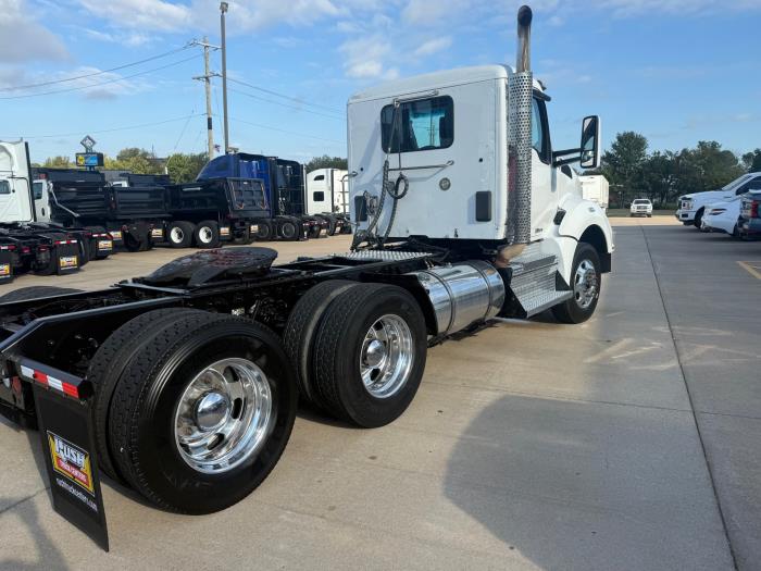 2020 Kenworth T880-2
