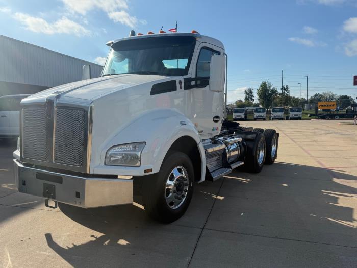 2020 Kenworth T880-0