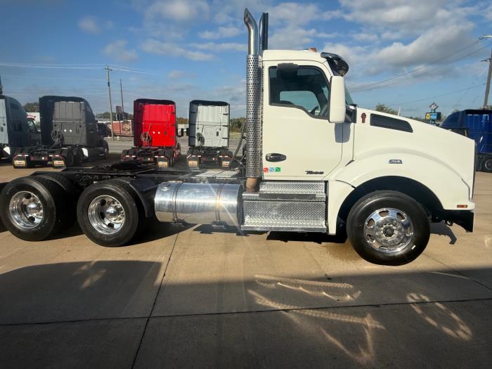 2020 Kenworth T880-6