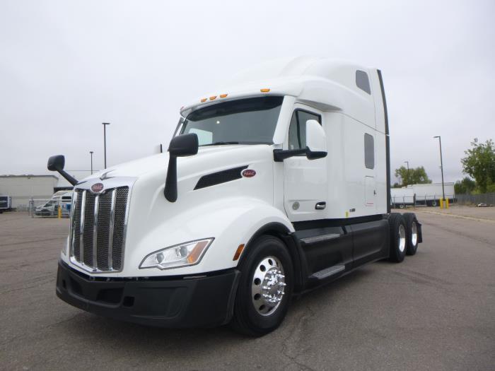 2023 Peterbilt 579-0