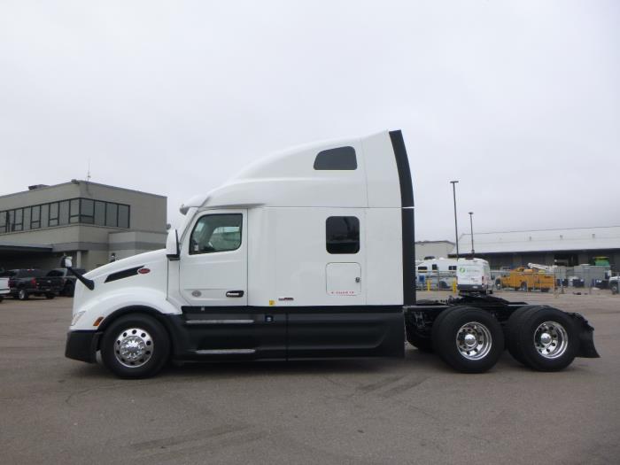 2023 Peterbilt 579-1