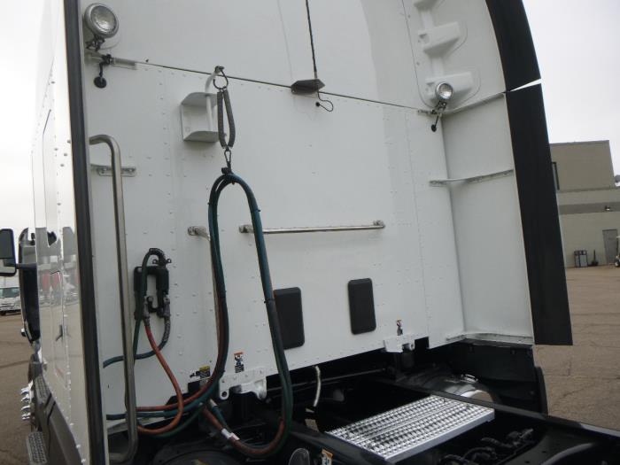 2023 Peterbilt 579-29