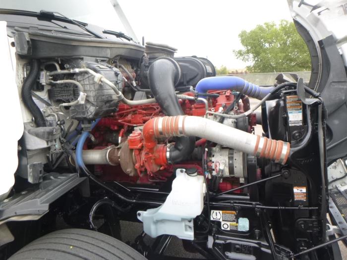 2023 Peterbilt 579-37