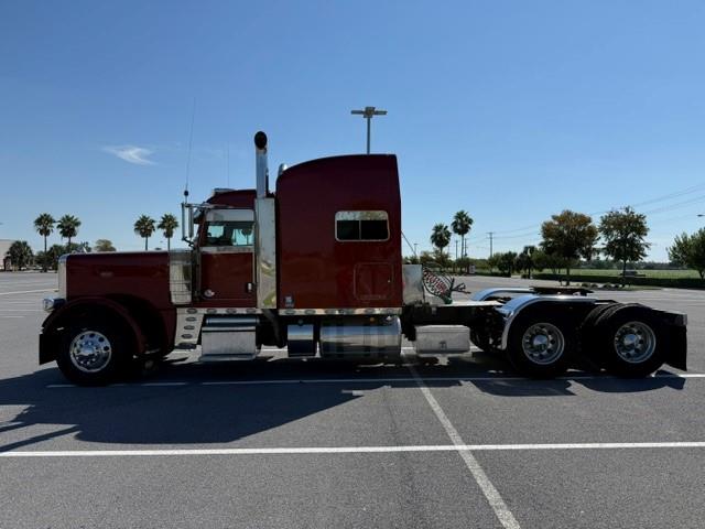 2022 Peterbilt 389-1